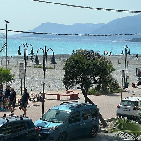 ונטימיגליה Appartamento Aria Del Mare מראה חיצוני תמונה