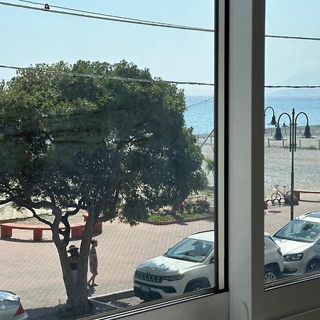 ונטימיגליה Appartamento Aria Del Mare מראה חיצוני תמונה